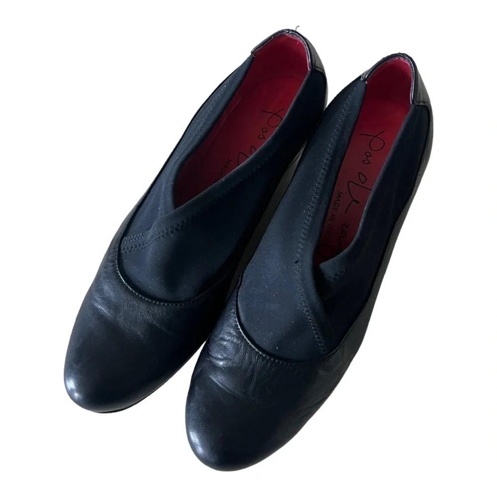 Pas De Rouge Black Leather Wedge Heel Pump Size 38( US 7.5)